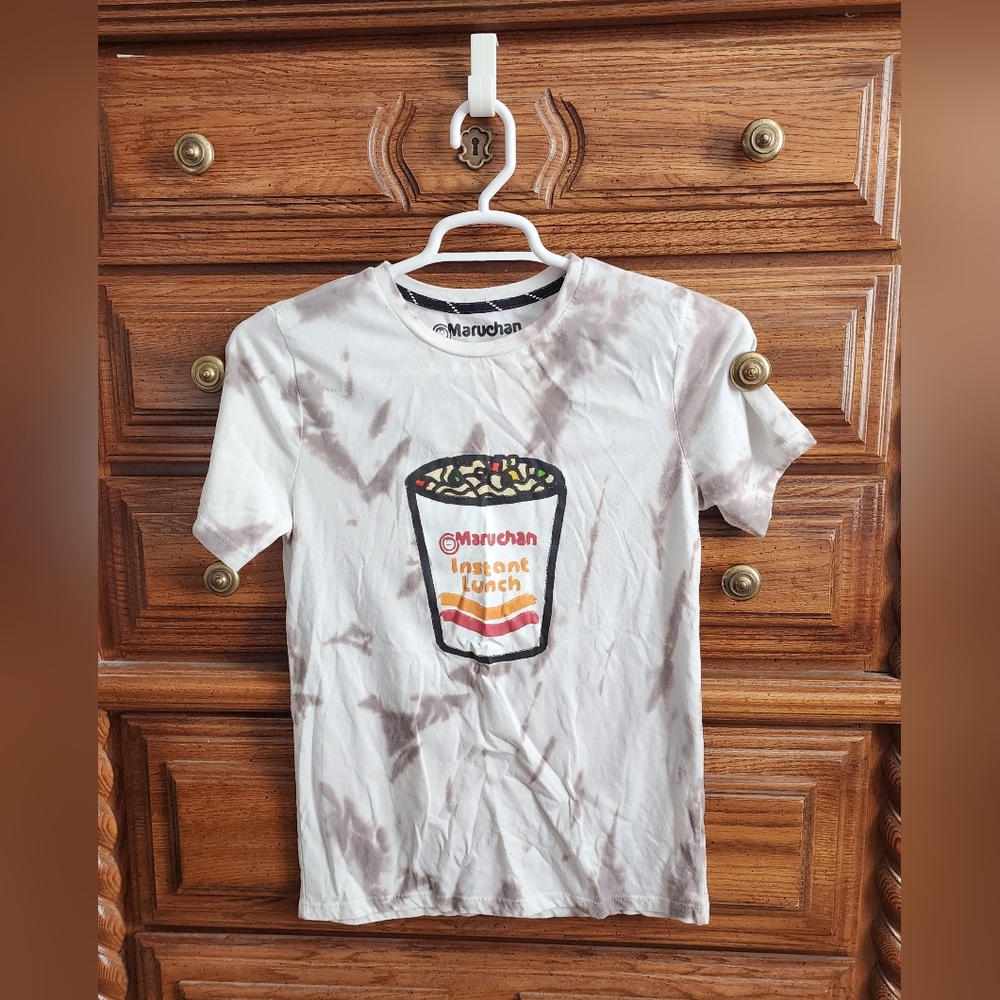 Maruchan Instant lunch noodles tee XL